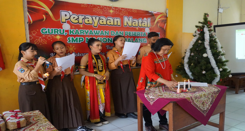 Perayaan Natal dan Tahun Baru di SMP Nasional Malang