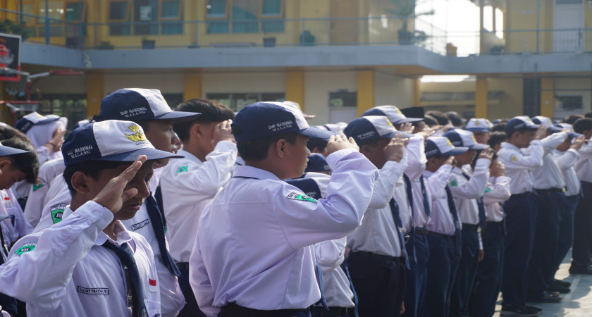 MEMAKNAI HARI PAHLAWAN